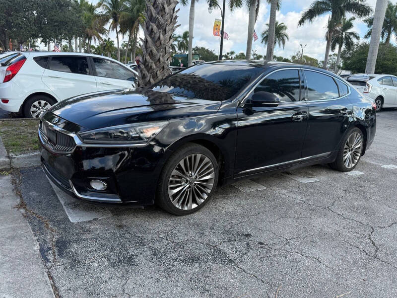 2017 Kia Cadenza Technology