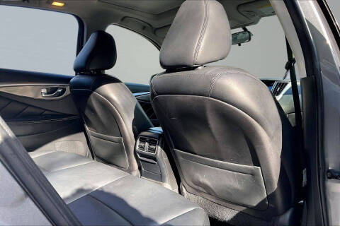 2015 Infiniti Q50