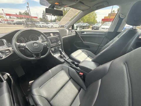 2020 Volkswagen Golf TSI