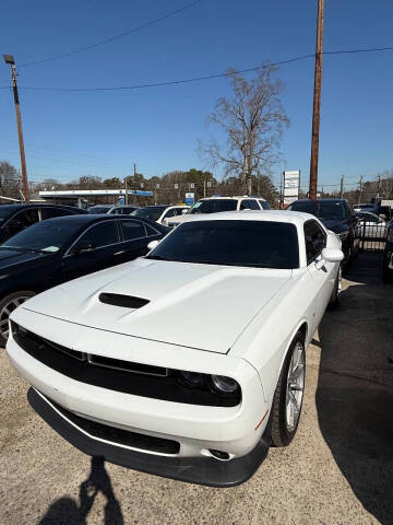 2019 Dodge Challenger for sale at Sparta Auto Sales in Jonesboro GA