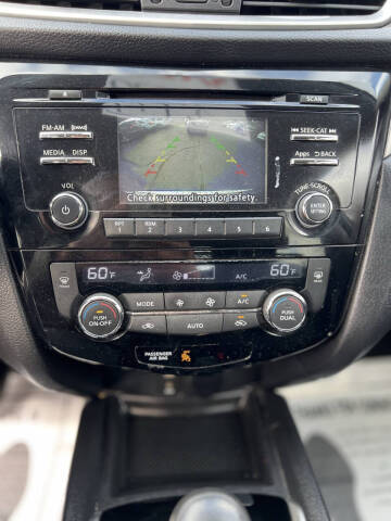 2015 Nissan Rogue SV