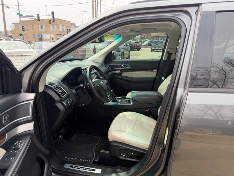 2016 Ford Explorer Platinum