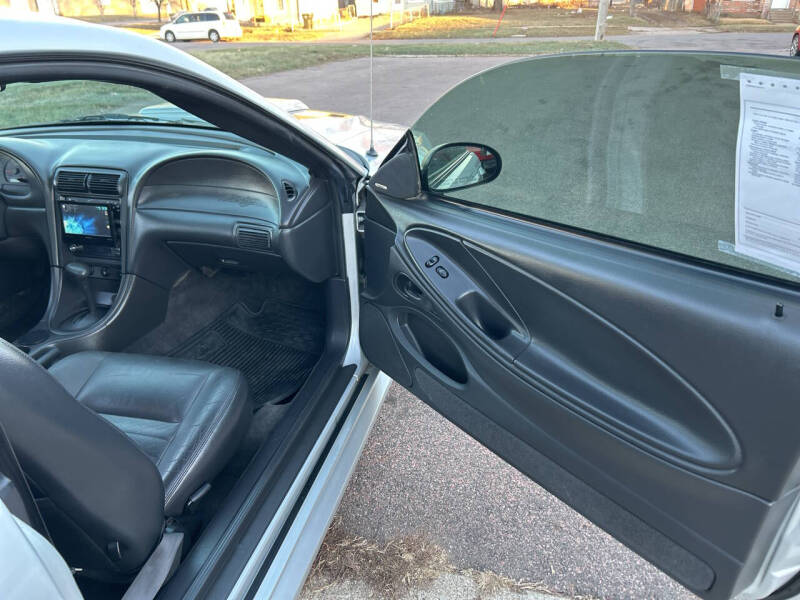 2003 Ford Mustang GT Deluxe