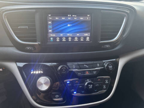 2020 Chrysler Pacifica Touring L