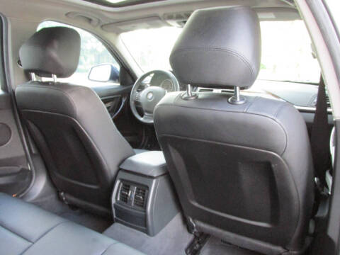 2015 BMW 3 Series 320i