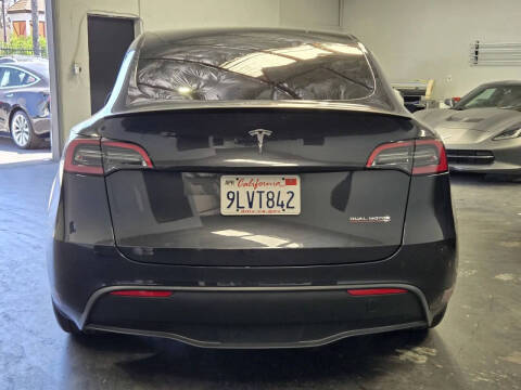 2024 Tesla Model Y Performance