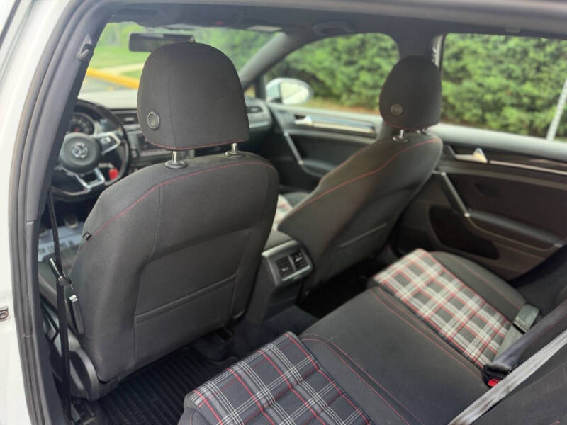 2017 Volkswagen Golf GTI S