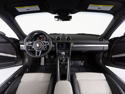 2025 Porsche 718 Cayman