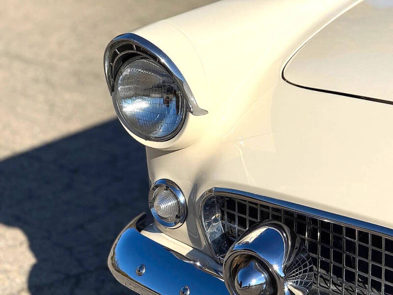 1955 Ford Thunderbird