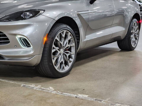 2023 Aston Martin DBX