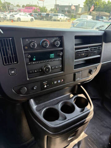 2023 GMC Savana 2500