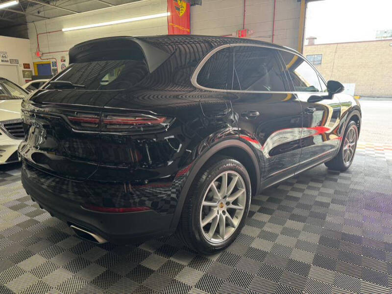 2023 Porsche Cayenne