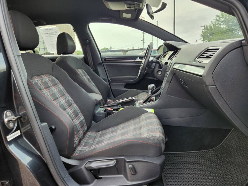 2016 Volkswagen Golf GTI SE