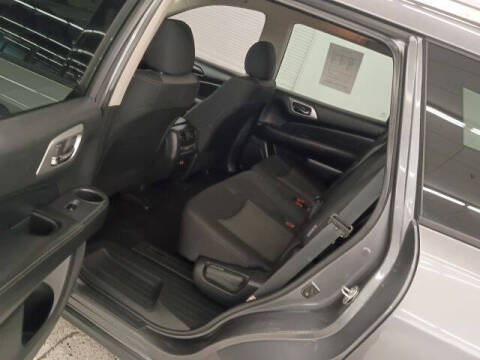 2019 Nissan Pathfinder S