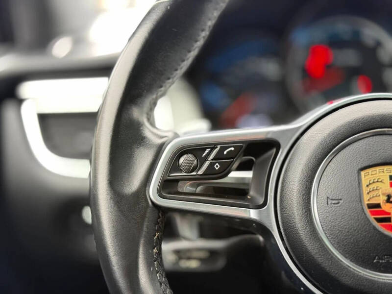 2018 Porsche Macan Turbo