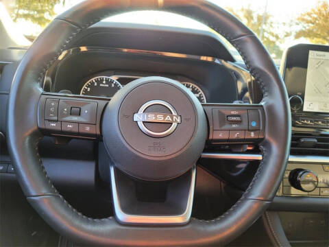 2024 Nissan Pathfinder SL