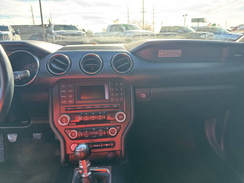 2016 Ford Mustang V6