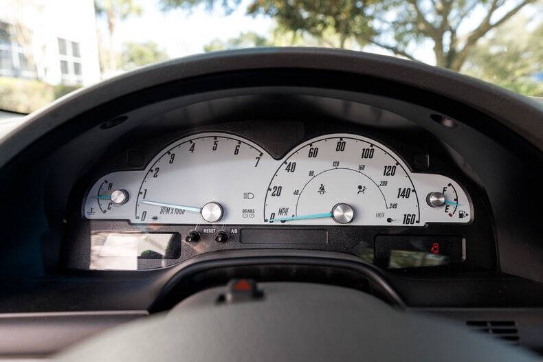 2002 Ford Thunderbird