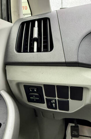 2013 Toyota Prius Three