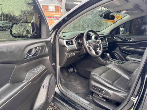 2017 GMC Acadia SLT-1