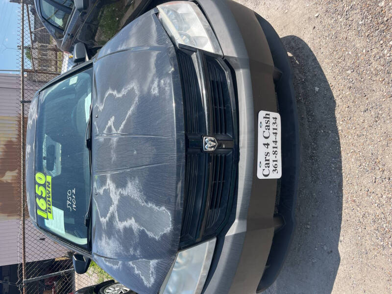 2010 Dodge Avenger SXT's photo