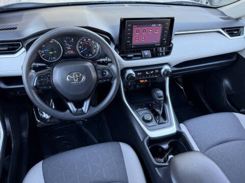 2020 Toyota RAV4 Hybrid XLE
