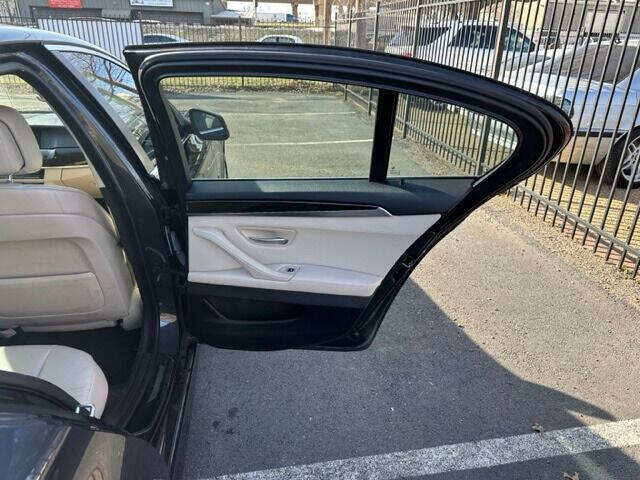 2012 BMW 5 Series 528i xDrive