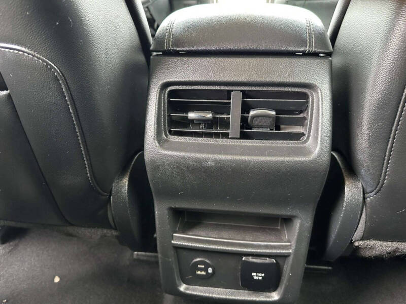 2021 Ford Edge Titanium