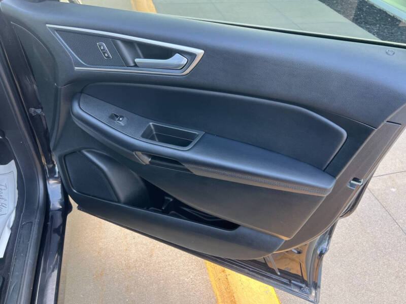 2022 Ford Edge