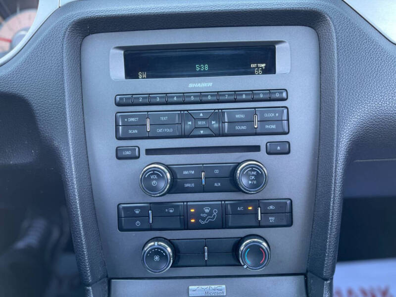 2012 Ford Mustang V6 Premium