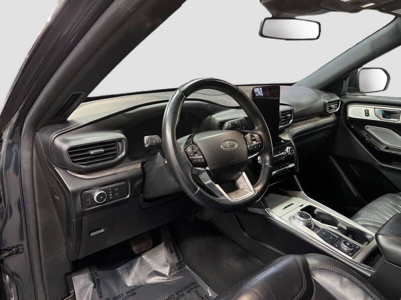 2022 Ford Explorer Platinum