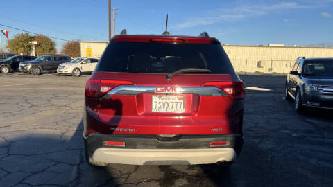 2017 GMC Acadia SLE-2