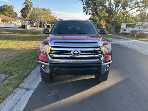 2017 Toyota Tundra SR5