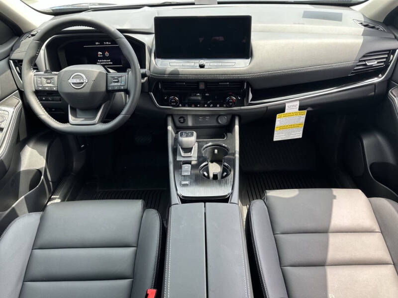 2025 Nissan Rogue SL