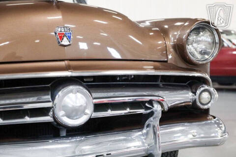1954 Ford Crestline