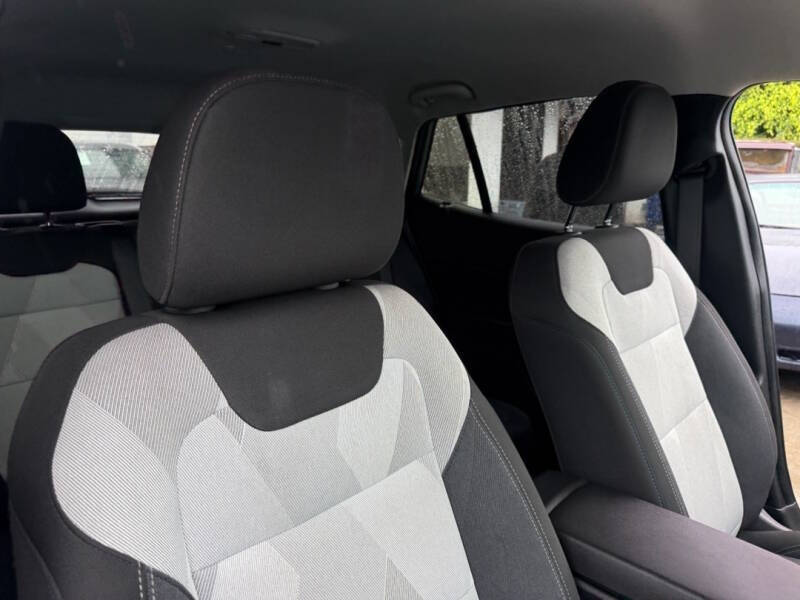 2025 Chevrolet Trax LS