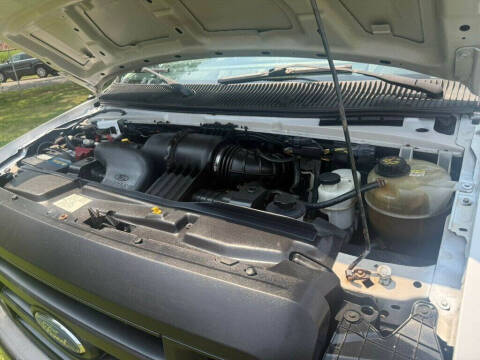 2011 Ford E-Series E-350 SD