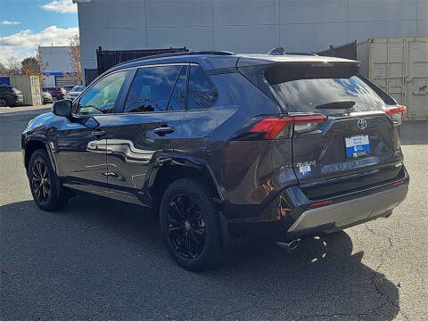 2024 Toyota RAV4 Hybrid SE