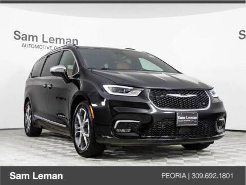 2024 Chrysler Pacifica for sale at Sam Leman Chrysler Jeep Dodge of Peoria in Peoria IL