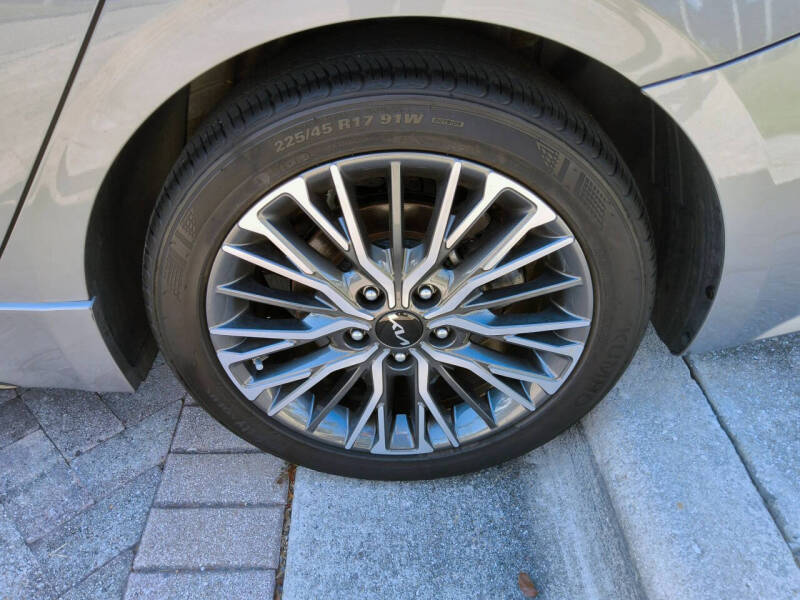 2023 Kia Forte GT-Line