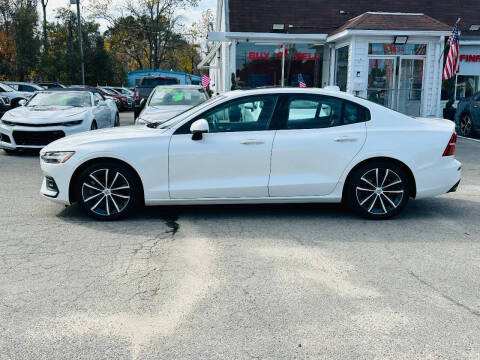 2021 Volvo S60 T6 Momentum
