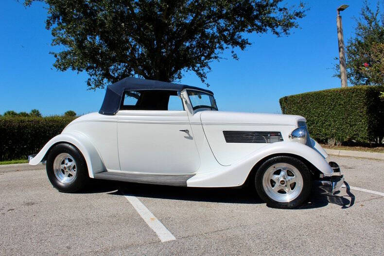 1934 Ford Cabriolet