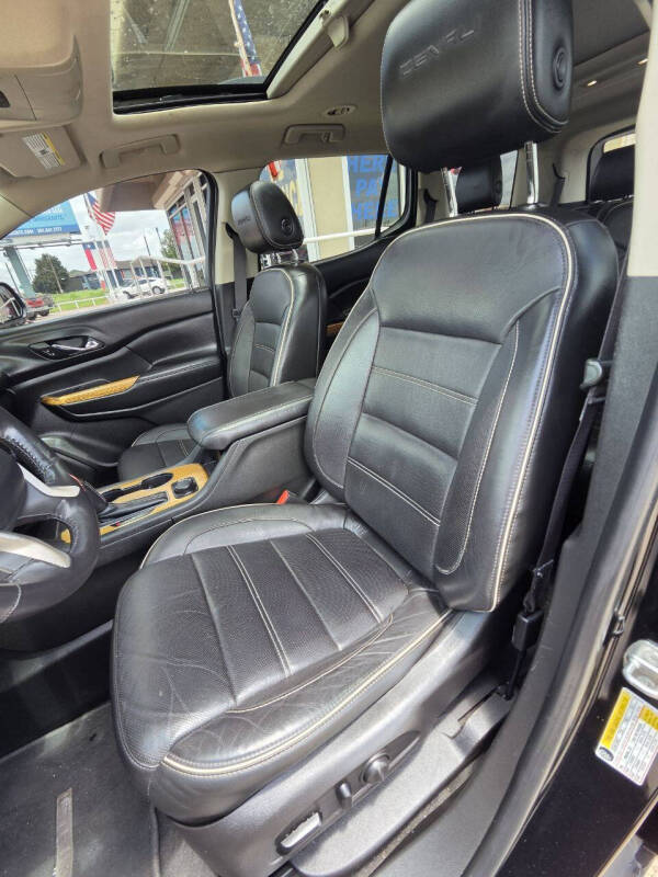 2017 GMC Acadia Denali