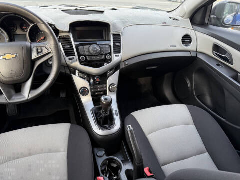 2012 Chevrolet Cruze LS