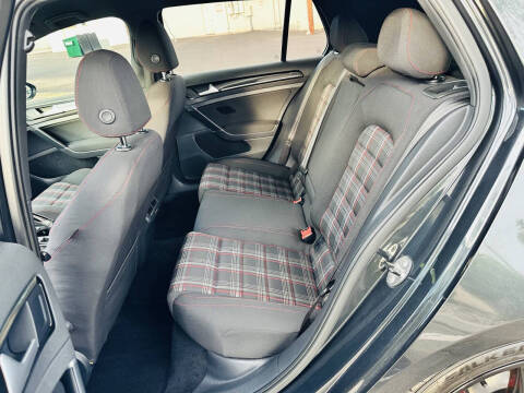 2016 Volkswagen Golf GTI S