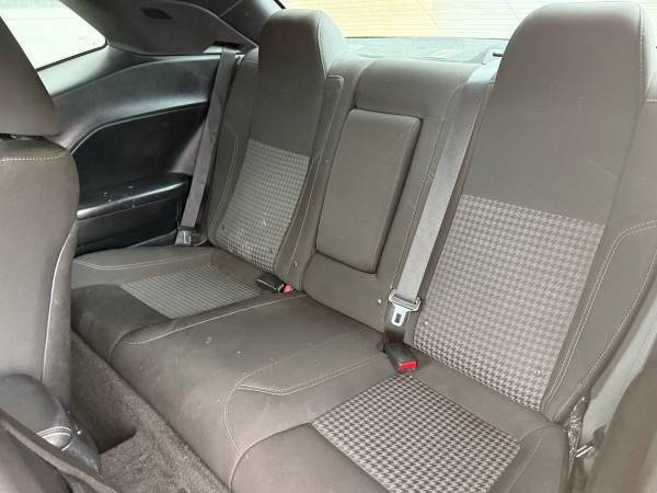 2016 Dodge Challenger SXT