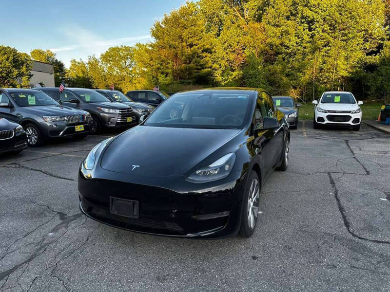 2023 Tesla Model Y Long Range
