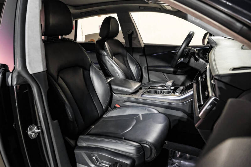 2020 Audi Q8 quattro Prestige 55 TFSI