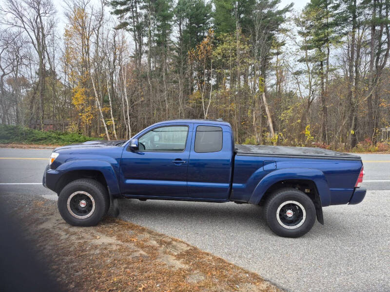 2015 Toyota Tacoma Base's photo
