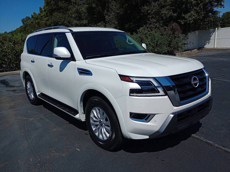 2024 Nissan Armada SV's photo